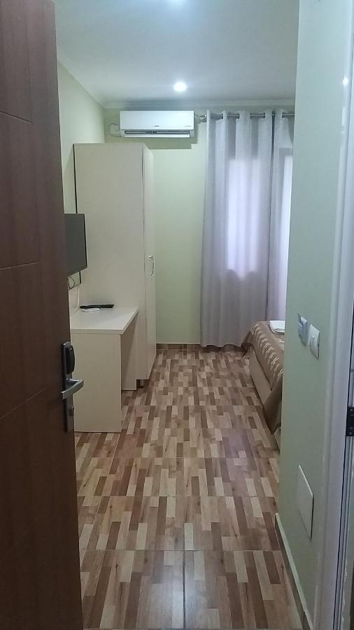 One 2* Tiranë