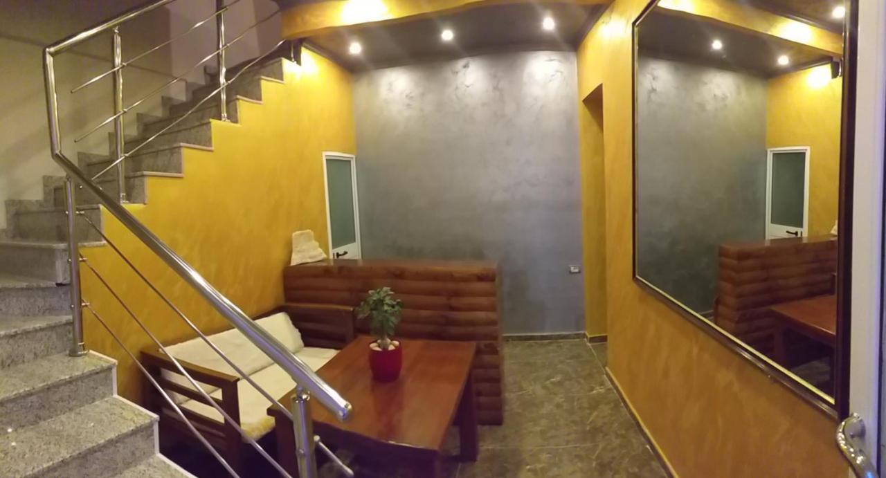 Hotell One 2*